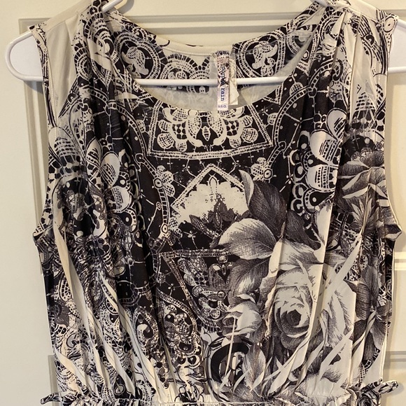 Dress - Picture 5 of 5